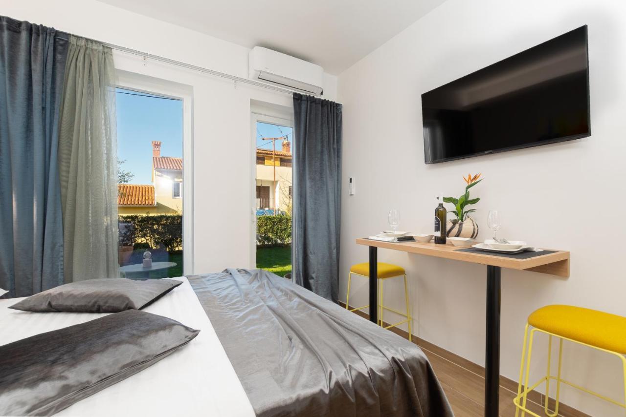 Studio Apartman Lilly With Private Parking In The Yard Of The House Pula Zewnętrze zdjęcie