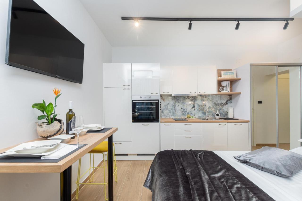 Studio Apartman Lilly With Private Parking In The Yard Of The House Pula Zewnętrze zdjęcie